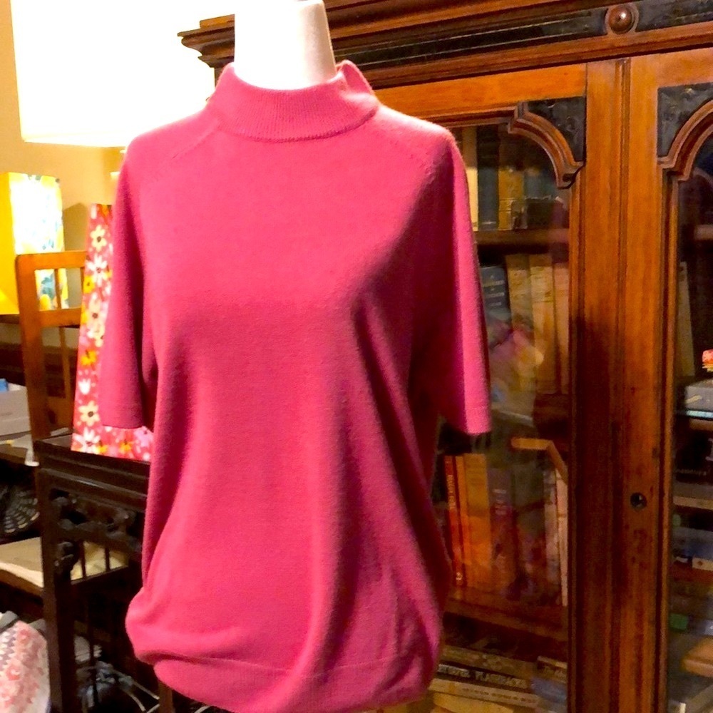 HOT PINK MOCKNECK SHORT SLEEVE SWEATER  - TOG SHOP XL GUC FLATTERI…
